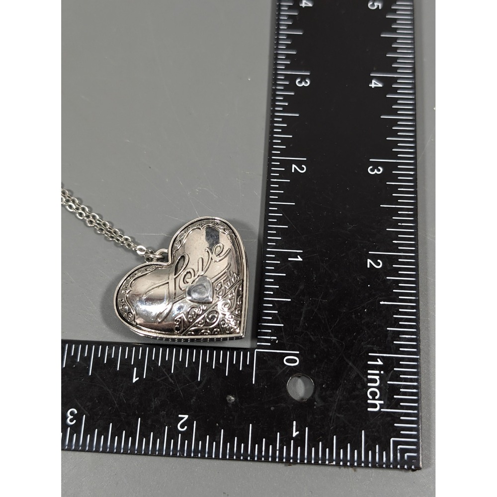 Love Never Fails 1 Corinthians 13 Puffy Heart Necklace 20" - Picture 7 of 8